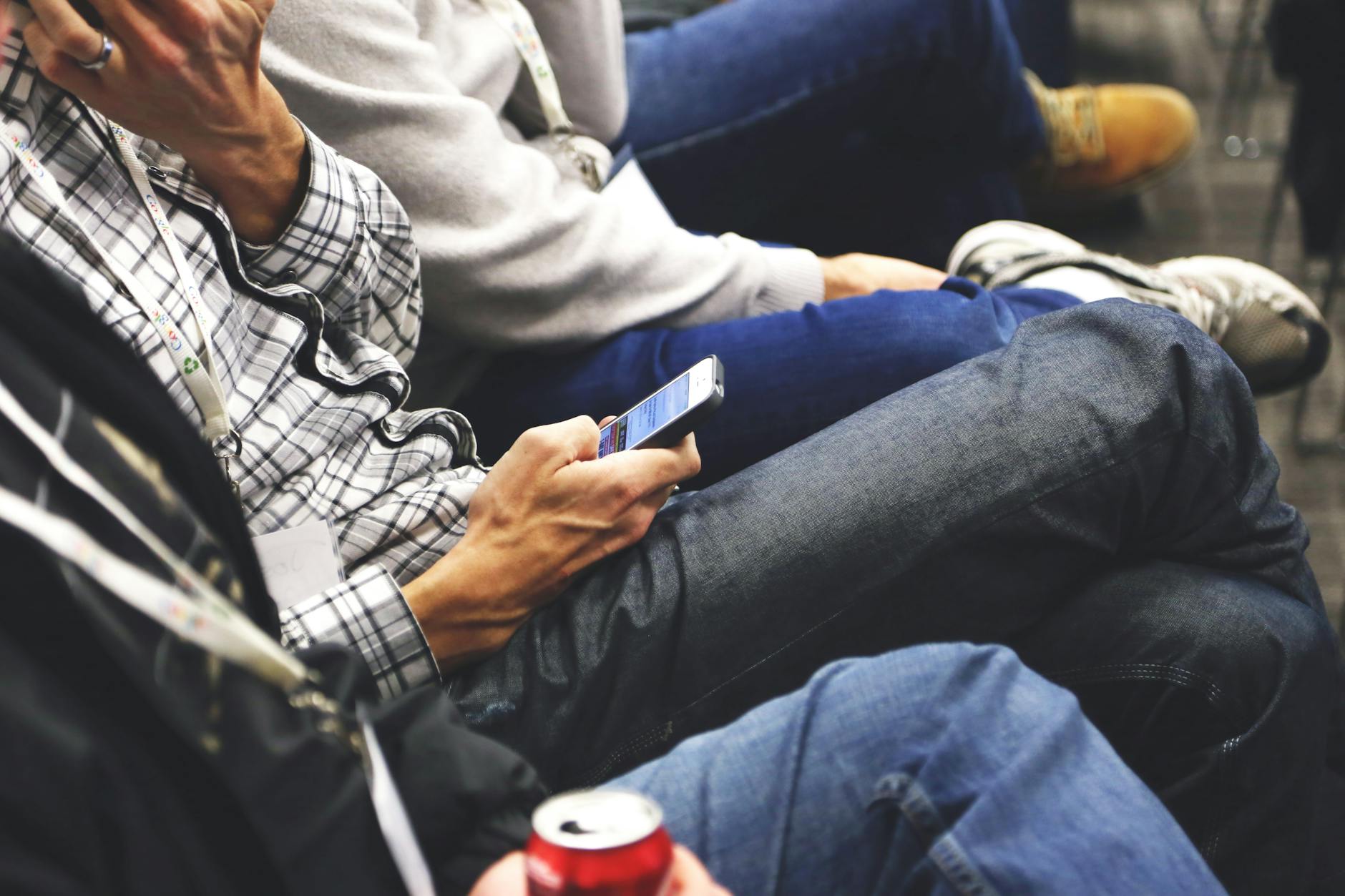 Effortlessly Update Your Digital Business Card: No Reprinting Needed - Smart Tap