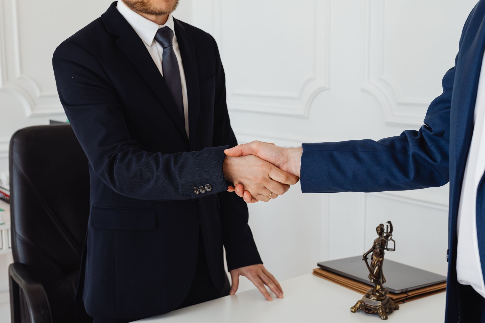 Best Digital Business Card Australia: 2026 Guide for Brisbane Lawyers