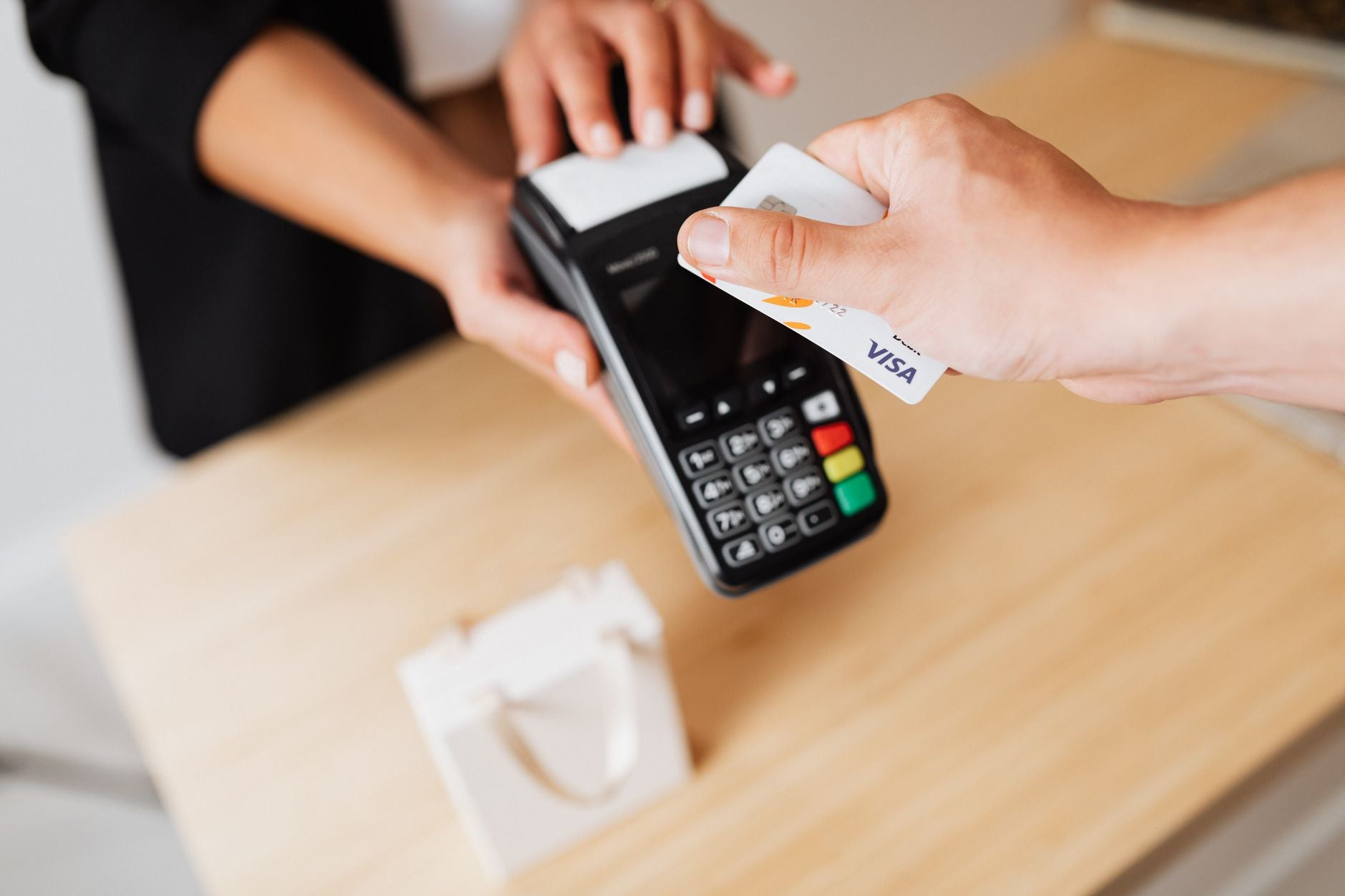Digital Business Card Australia: Why Perth Real Estate Agents Are Quitting Paper